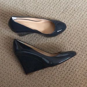 Banana Republic, navy, patent leather, dress wedge